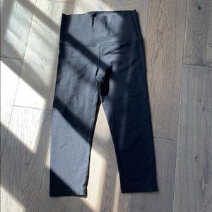 Ivivva high waisted cropped leggings